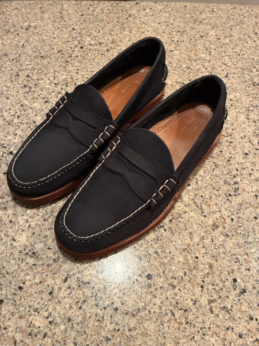 Men’s 9.5D Bass Weejuns Waldo Navy Blue Suede Loafers